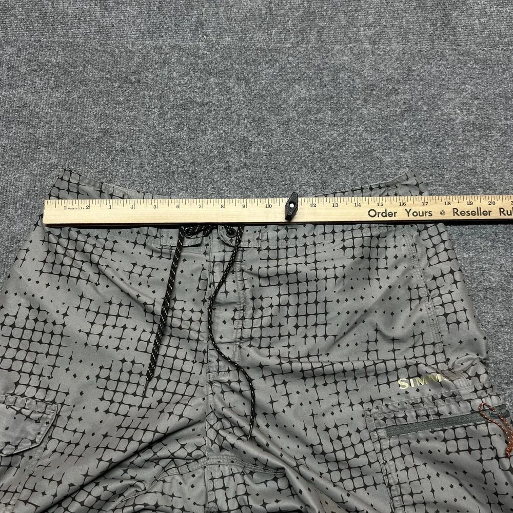 Simms Board Shorts Mens Medium Gray Geometric Swim Trunks Quick Dry Pockets